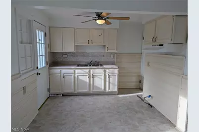 1492 E 250th Street, Euclid, OH 44117 - Photo 3