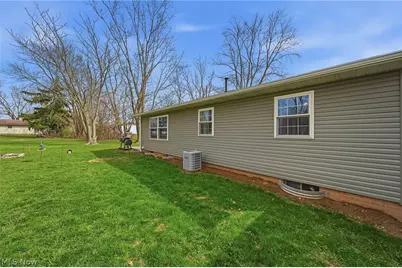 6101 Skylark Street SW, Canton, OH 44706 - Photo 3