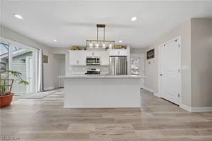 6101 Skylark St SW, Canton, OH 44706 - Photo 11