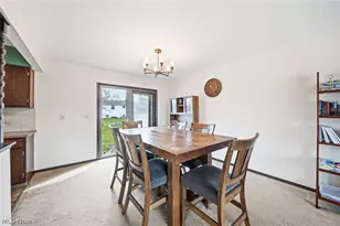 3992 Hilltop Dr, Brunswick, OH 44212 - Photo 7