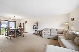 3992 Hilltop Dr, Brunswick, OH 44212 - Photo 3