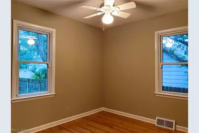 1600 Bond Street, Akron, OH 44313 - Photo 9