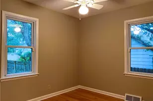 1600 Bond St, Akron, OH 44313 - Photo 9