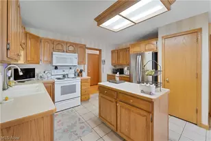 101 Pin Oak Pl, Campbell, OH 44405 - Photo 7