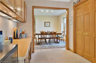 101 Pin Oak Pl, Campbell, OH 44405 - Photo 17