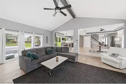 1576 Kings Arms Circle NW, Uniontown, OH 44685 - Photo 7