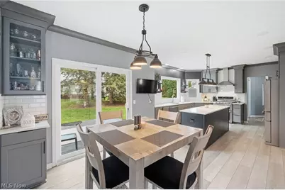 1576 Kings Arms Circle NW, Uniontown, OH 44685 - Photo 9