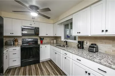 517 Zern Avenue SW, Massillon, OH 44646 - Photo 5