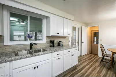 517 Zern Avenue SW, Massillon, OH 44646 - Photo 7