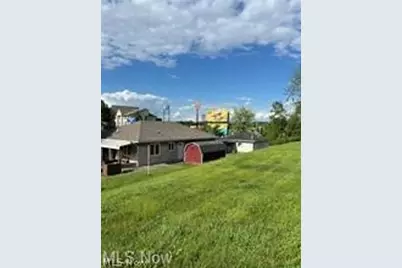 4870 East Pike, Zanesville, OH 43701 - Photo 9