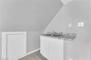 10613 Sandusky Ave, Loveland, OH 44105 - Photo 19