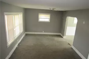 13208 Maplerow Ave, Garfield Heights, OH 44105 - Photo 3