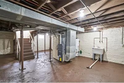 85 Mount View Avenue, Akron, OH 44303 - Photo 15