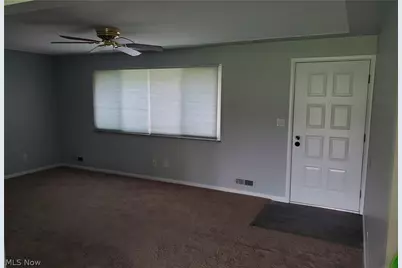 10755 Albion Road, North Royalton, OH 44133 - Photo 7