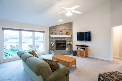 2052 Glenmont Drive, Brunswick, OH 44212 - Photo 13