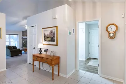 2052 Glenmont Drive, Brunswick, OH 44212 - Photo 3