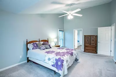 2052 Glenmont Drive, Brunswick, OH 44212 - Photo 15