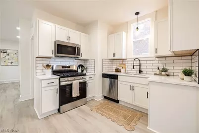 3379 Tullamore Road, Cleveland Heights, OH 44118 - Photo 9