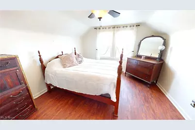 32706 Lake Shore Boulevard, Willowick, OH 44095 - Photo 17