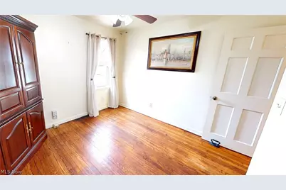 32706 Lake Shore Boulevard, Willowick, OH 44095 - Photo 15