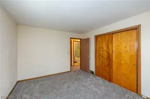 5670 Cherokee Dr, Lyndhurst, OH 44124 - Photo 17