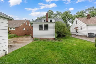 5670 Cherokee Drive, Lyndhurst, OH 44124 - Photo 37