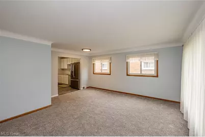 5670 Cherokee Drive, Lyndhurst, OH 44124 - Photo 7