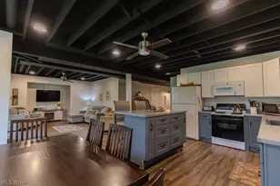 390 Blair Cir, Aurora, OH 44202 - Photo 5