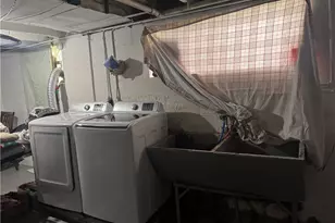 250 29th St NW, Barberton, OH 44203 - Photo 25