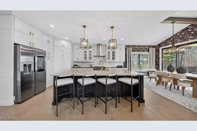 2071 Lanterman Circle, Hinckley, OH 44233 - Photo 9