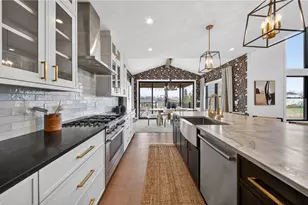 2071 Lanterman Cir, Hinckley, OH 44233 - Photo 11