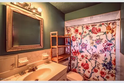 8160 Marianna Boulevard, Grandview Heights, OH 44147 - Photo 9