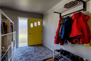 8160 Marianna Blvd, Grandview Heights, OH 44147 - Photo 3