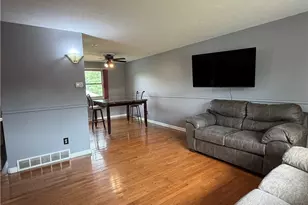 24881 Ridgeline Dr, Huber Heights, OH 44146 - Photo 5