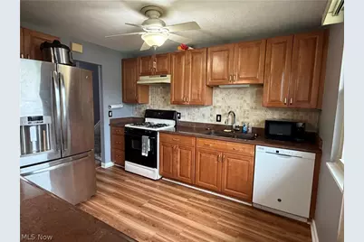 24881 Ridgeline Drive, Huber Heights, OH 44146 - Photo 3