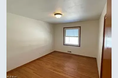 4133 Eastwood Lane, Warrensville Heights, OH 44122 - Photo 7