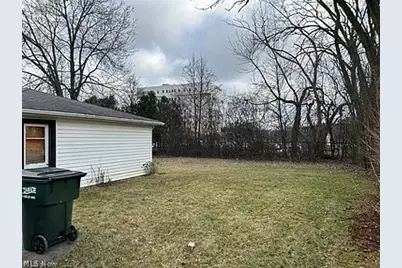 4133 Eastwood Lane, Warrensville Heights, OH 44122 - Photo 19