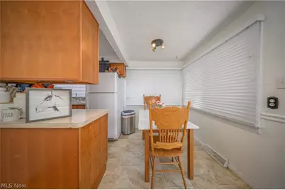 270 E Cassell Avenue, Barberton, OH 44203 - Photo 13