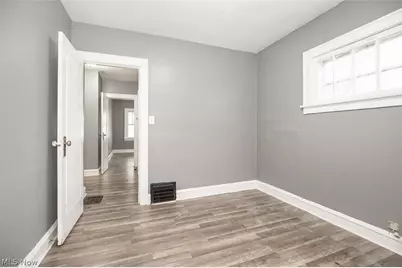 7915 Vineyard Avenue, Loveland, OH 44105 - Photo 17