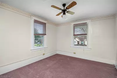 255 E 42nd Street, Lorain, OH 44052 - Photo 23