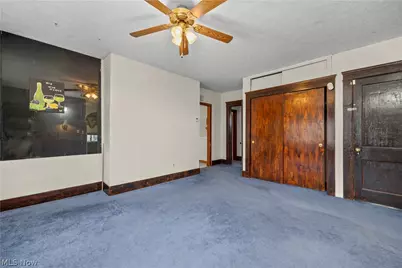 255 E 42nd Street, Lorain, OH 44052 - Photo 15