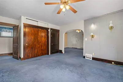 255 E 42nd Street, Lorain, OH 44052 - Photo 17