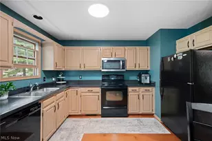 20745 Sun Meadow Trail, Strongsville, OH 44149 - Photo 11