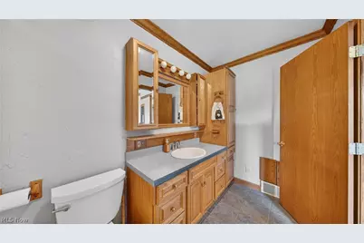 1952 Caroline Avenue, Norton, OH 44203 - Photo 31