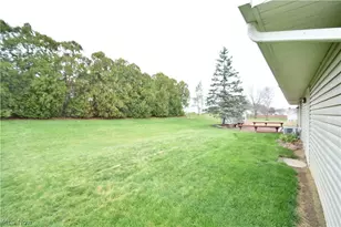 7568 Huntington Dr, Boardman, OH 44512 - Photo 23