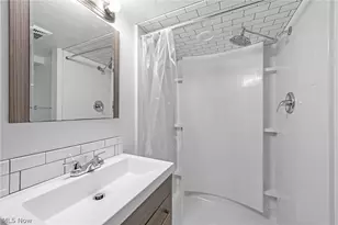 22235 Arbor Cliff Ln, Rocky River, OH 44116 - Photo 41