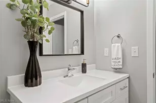 10526 Clifton Blvd, Loveland, OH 44102 - Photo 11