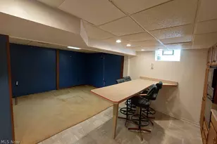 319 Westwood Dr, Steubenville, OH 43953 - Photo 15