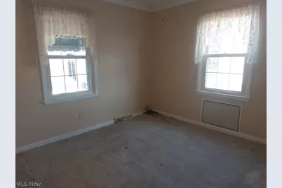 319 Westwood Drive, Steubenville, OH 43953 - Photo 9