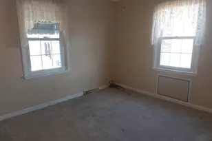 319 Westwood Dr, Steubenville, OH 43953 - Photo 9